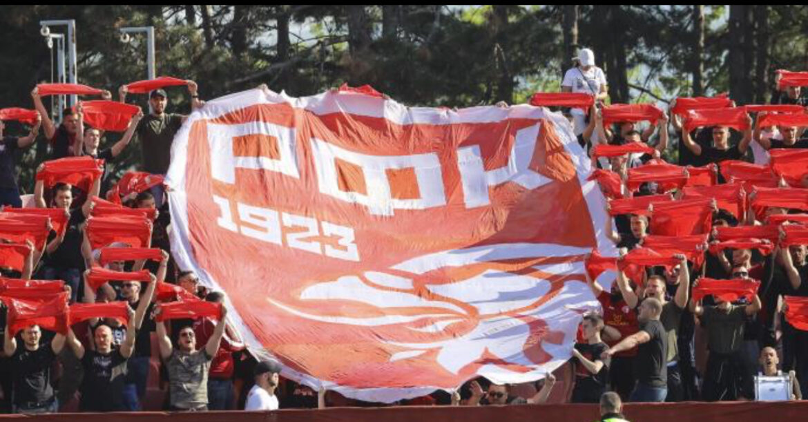 UŽASNE SCENE U KRAGUJEVCU! NAVIJAČI RADNIČKOG NAPALI OSNOVCE IZ CRNE GORE! Haos nastao zbog Zvezdine majice, direktorka škole otkrila detalje haosa!