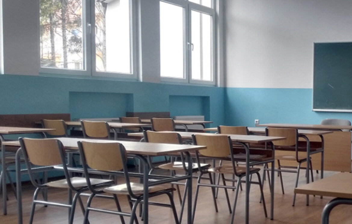 Prosvetari stupaju u štrajk 1. novembra