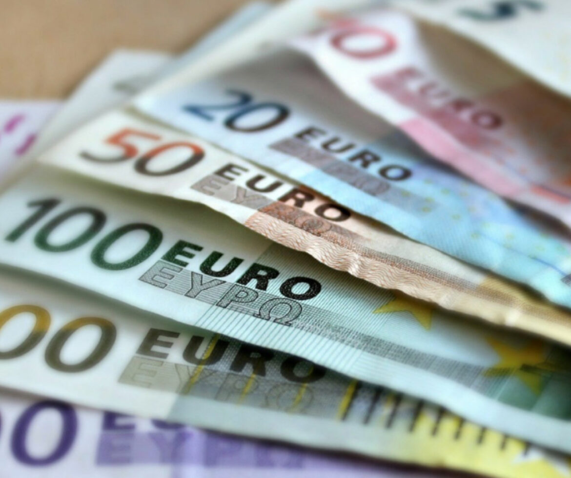 OVO JE DANAŠNJI KURS EVRA! Ima promena u odnosu na utorak!