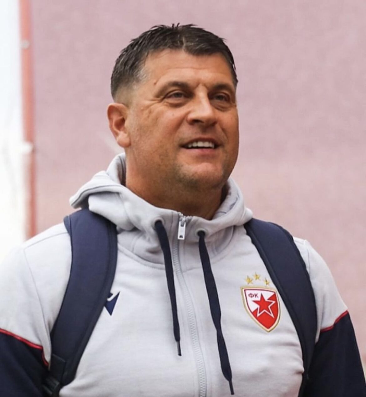 NESTVARNO ŠTA JE RADIO! Zvezda primila gol sa pola terena, ali nešto drugo u IMT-u je impresioniralo Milojevića! Morao je da ga pomene 