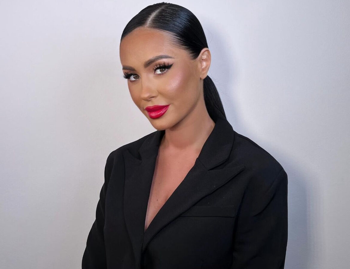 OPERISANA ALEKSANDRA BURSAĆ Pevačica se oglasila „Doktor se lavovski borio, IMAM BOLOVE“