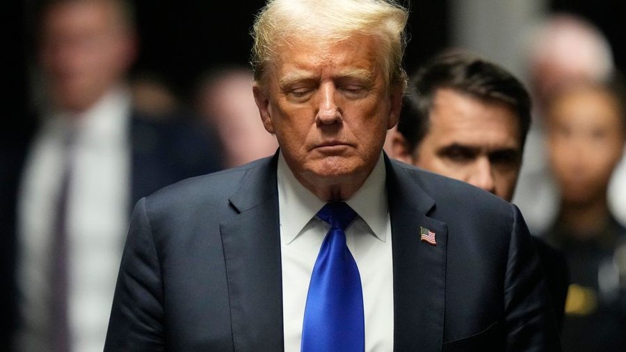 DONALD TRAMP POKRENUO SOPSTVENU KRIPTOVALUTU! Njena vrednost brzo dostigla nekoliko milijardi dolara, evo kakve su prognoze