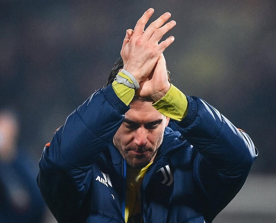 VLAHOVIĆ SE SELI U PREMIJER LIGU?! Juventus seo za pregovore sa slavnim klubom, Srbin postaje deo velike trampe