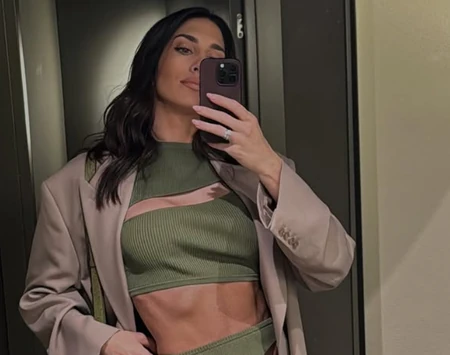 OVAKO IZGLEDA JELOVNIK JELISAVETE ORAŠANIN Nakon dva porođaja ima pločice na stomaku – Namirnice su odabrali stručnjaci