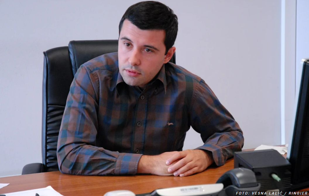 SAZNAJEMO! BRAĆI STAJIĆ I INVESTITORU IZ BEOGRADA ODUZETI AUTOMOBILI VREDNI POLA MILIONA EVRA! Skupoceni vozni park prepisali na ženu i taštu!