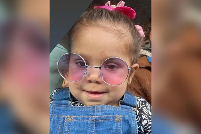 MAJKA NESTALE DUNJE (2) OGLASILA SE NA FEJSBUKU! Podelila sliku i molbu! (FOTO)