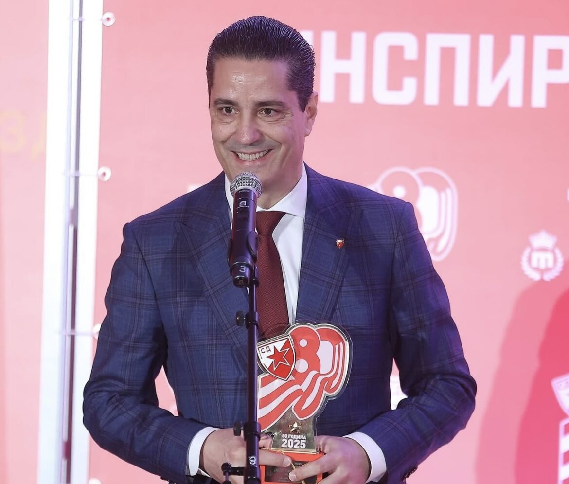 SFEROPULOS SE OBRATIO NAVIJAČIMA PRED REAL: Trener Zvezde poslao snažnu poruku pred veliki duel u Areni!