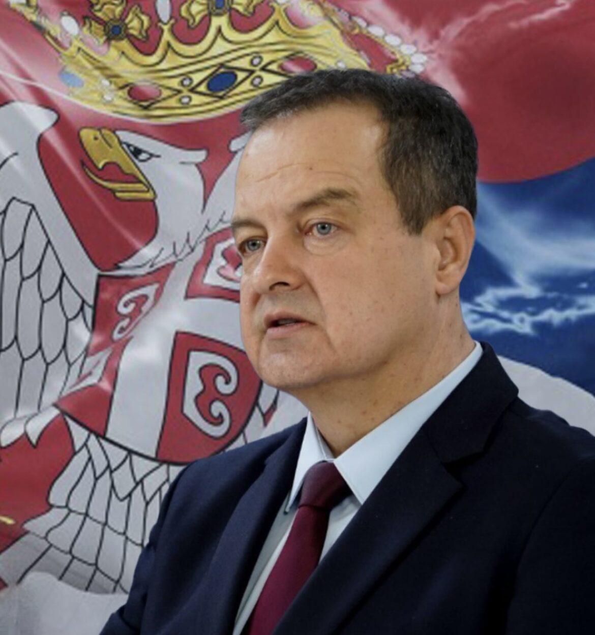 „U OVU SKUPŠTINU SE ULAZI NA IZBORIMA I VOLJOM NARODA, A NE NA ULICI I NASILJEM!“ Dačić se obratio okupljenima na svenarodnom skupu: Samo sloga Srbina spasava!