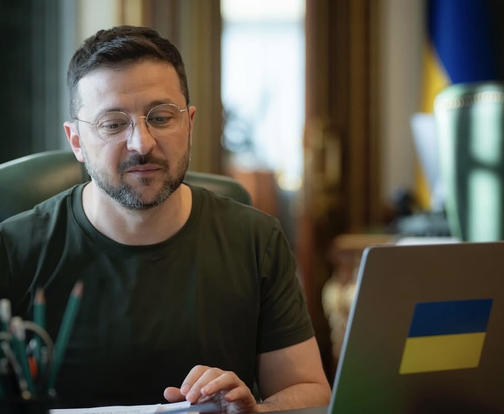 ŽESTOKE REČI ZELENSKOG RUSIJI PRED SUTRAŠNJU PARADU: „- Ako se Rusija ne promini, trebaće joj denacifikacija i demilitarizacija“
