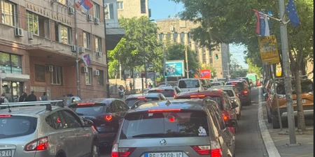 (MAPA) KOLAPS NA AUTOKOMANDI Mostovi u haosu, sve se CRVENI: Na ovim deonicama se stvorio „ČEP“, evo gde je najkritičnije (FOTO)