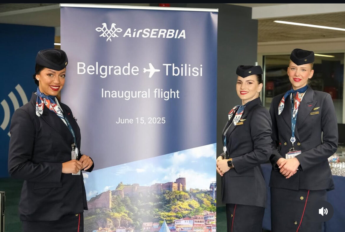 UPRAVO POLETEO! PRVI DIREKTAN LET ER SRBIJE IZ BEOGRADA ZA TBILISI! Leteće triput nedeljno, pogledajte kakva je bila atmosfera pred poletanje! (FOTO)