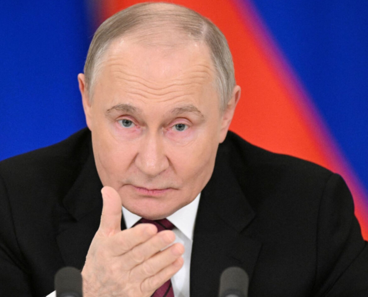 PUTIN I TRAMP POČELI RAZGOVOR: Oglasio se Kremlj o dijalogu dvojice predsednika