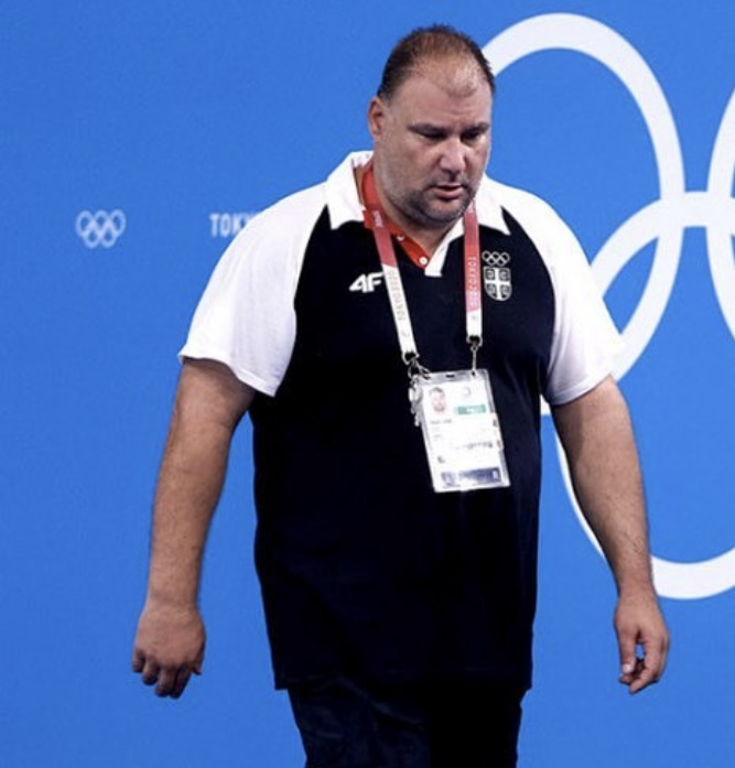 DEJAN SAVIĆ DIGAO GLAS: „Prsli smo kao pasulj, 30 godina živimo neke LAŽNE živote! Imamo veštačke prijatelje, svi su samo sebi bitni i važni…“