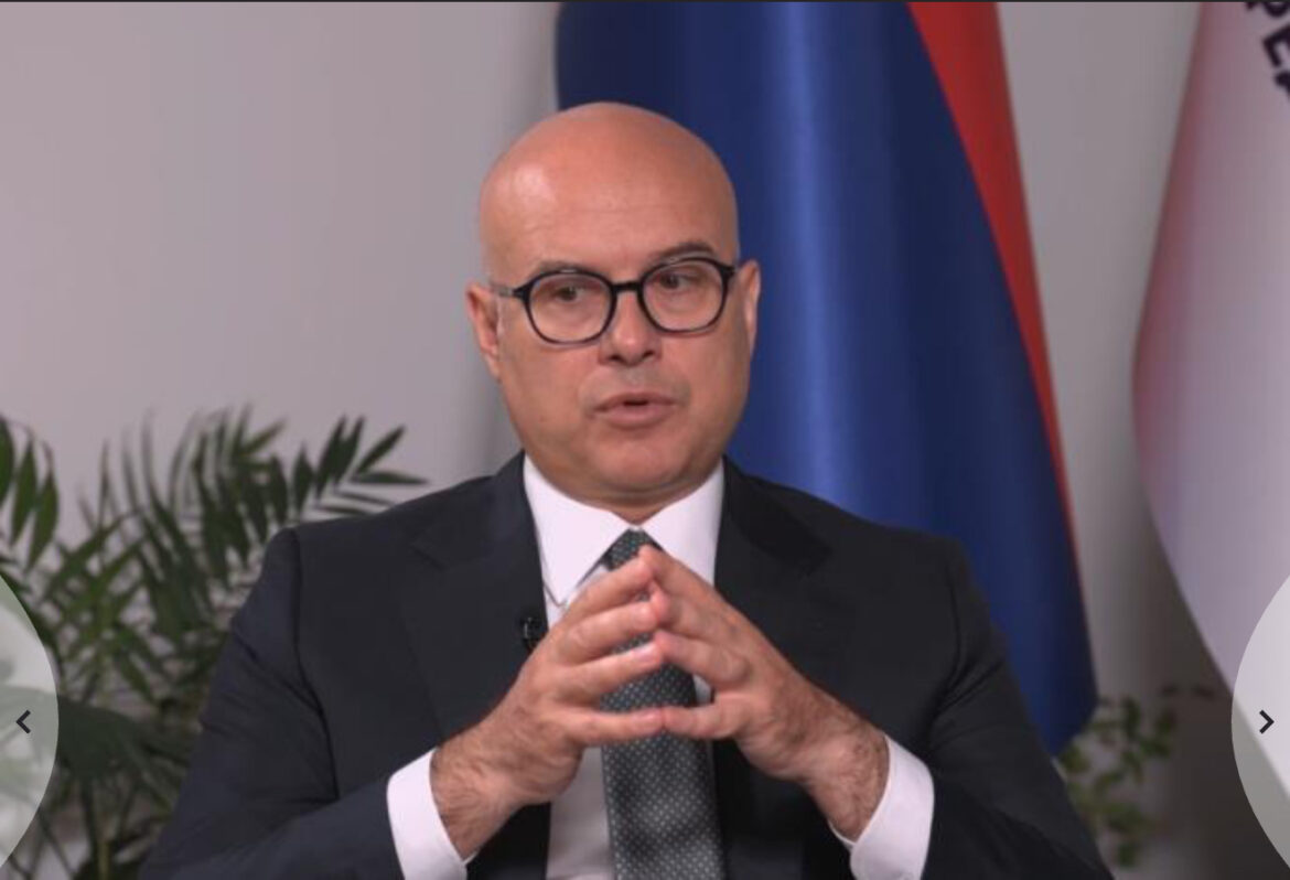 Vučević o stanju ministra Glišića: Verujemo da će se što pre vratiti našoj stranačkoj porodici