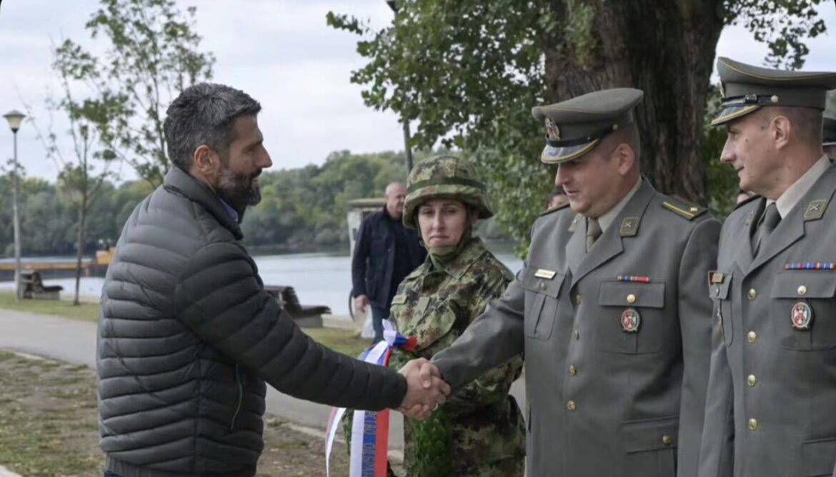 Gradonačelnik Aleksandar Šapić položio venac na Spomenik braniocima Beograda