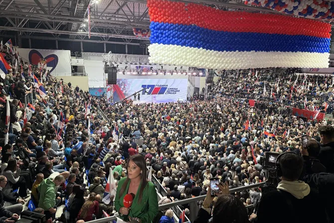 Vučić se obraća na obeležavanju 17. godišnjice osnivanja SNS