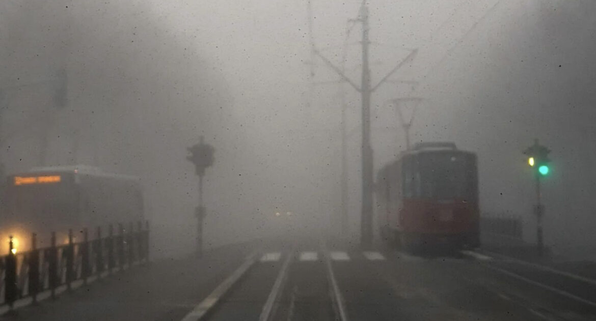 Putevi u Srbiji prohodni i bez snega, ali na pojedinim mestima ima poledice i magle: Ovo je spisak