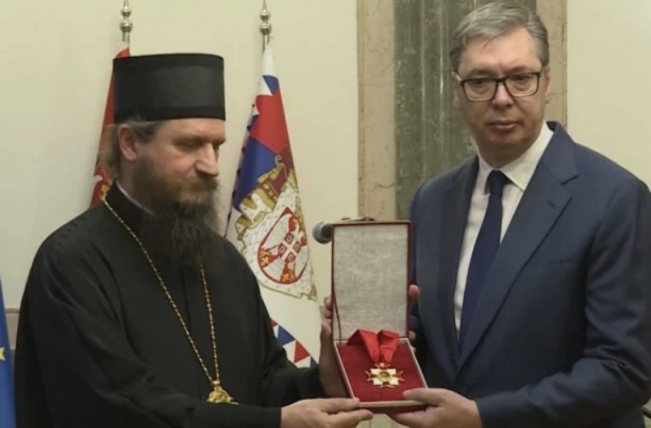 PREDSEDNIKU VUČIĆU URUČEN ORDEN ZA DOBROČINSTVO! Priznanje mu predao episkop&hellip;