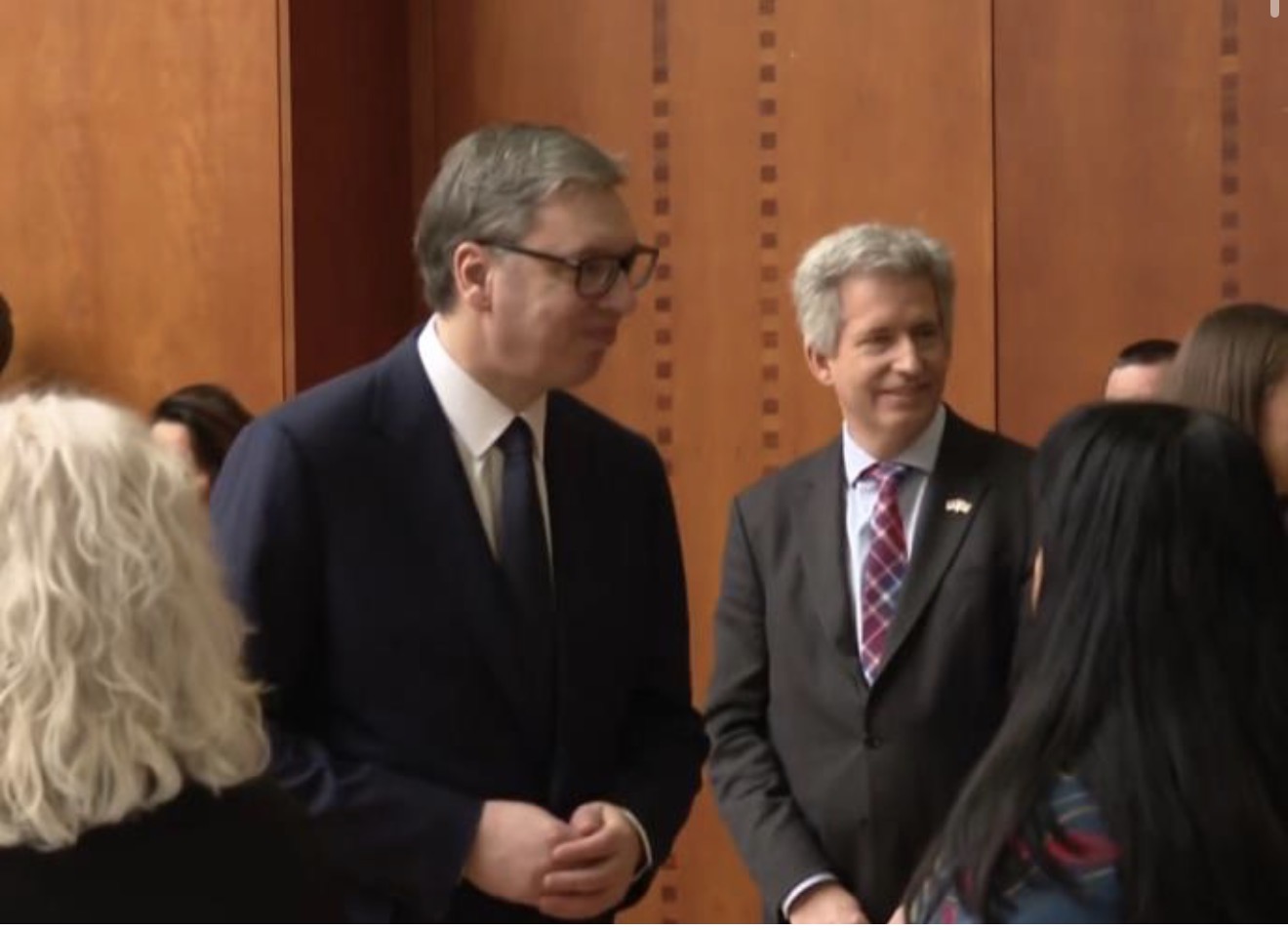 UŽIVO VUČIĆ U PALATI SRBIJA: Otvaranje izložbe „Niti državnosti“