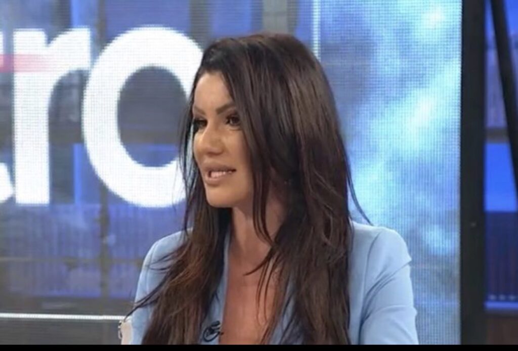 Smrt u porodici naše pevačice, ona slomljena posle gubitka oba&hellip;