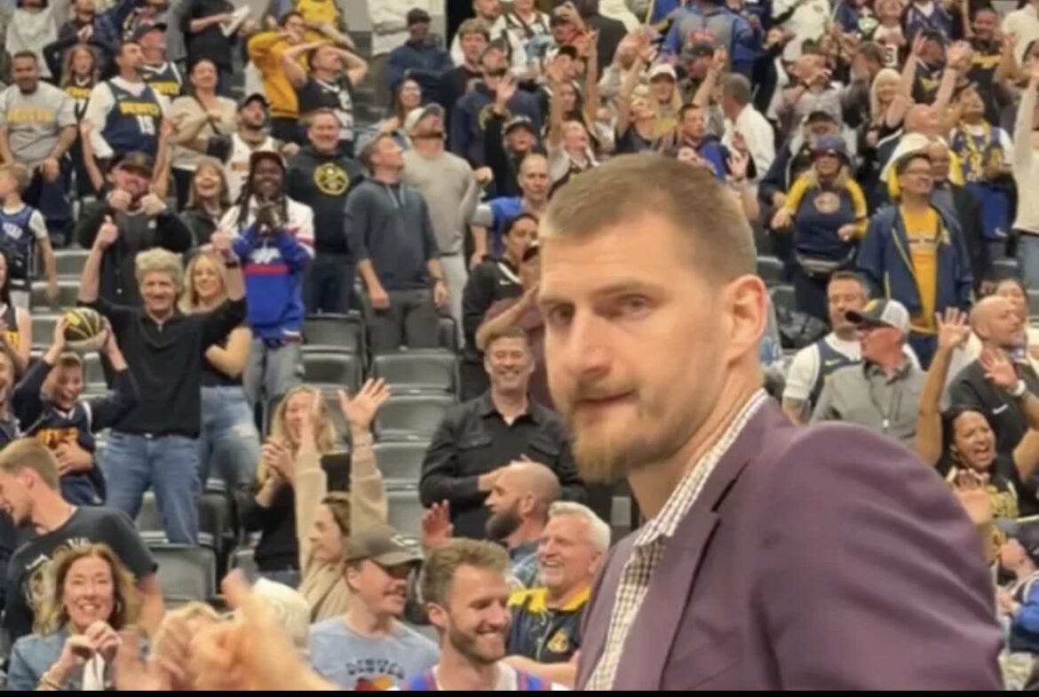 Nikola Jokić u ljubičastom odelu nije igrao, ali potez koji je napravio mališan će pamtiti ceo život
