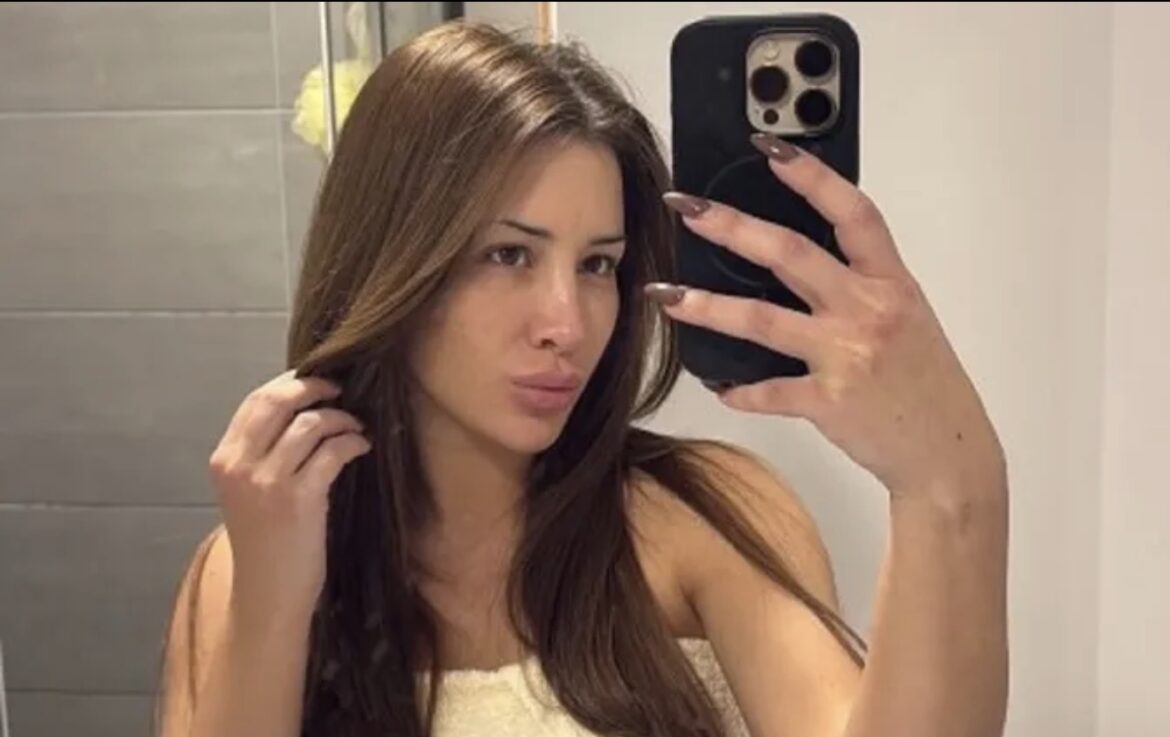 Samo peškir na Tei: Pevačica provocira u brutalnom izdanju, a na licu nema ni gram šminke