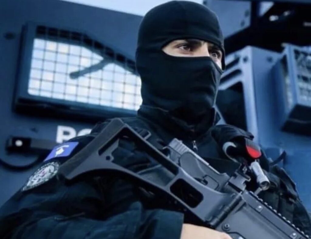 SPECIJALCI UKP-a ULETELI U RESTORAN:hapšenje „Kavčanina“ u Beogradu, NIJE STIGAO&hellip;