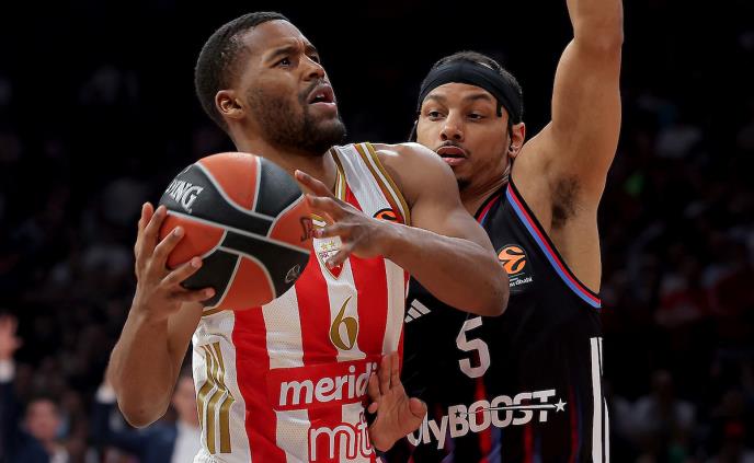 CRVENA ZVEZDA – PARIZ! Atomska košarka u Areni, 111 poena za poluvreme! Batler hitno morao napolje!