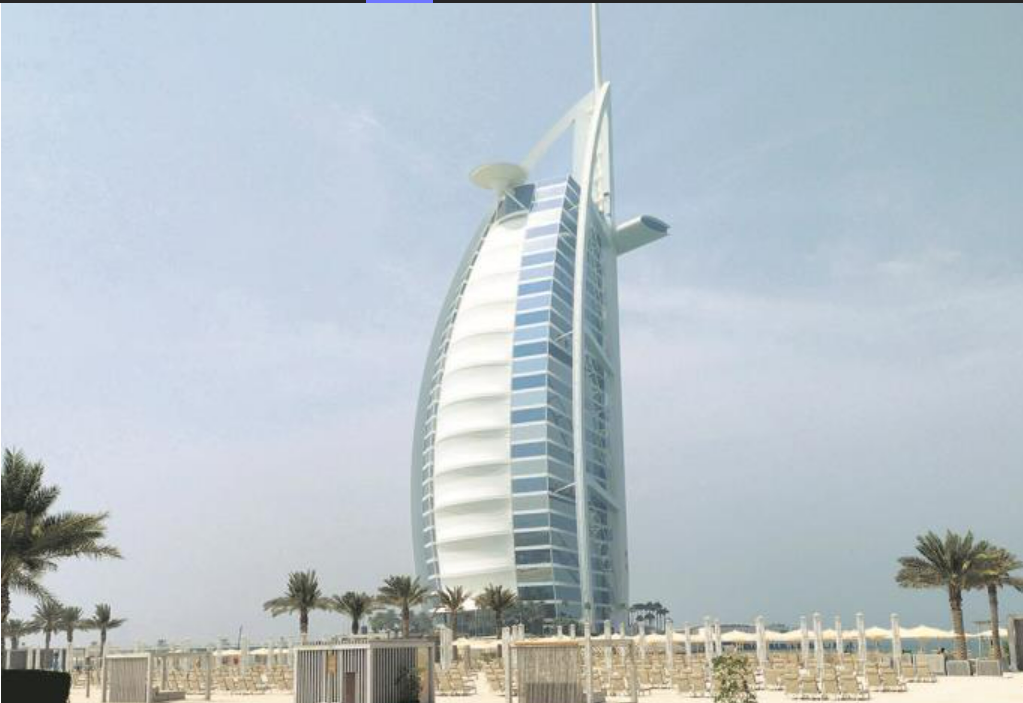 Zatvara se najluksuzniji hotel u Dubaiju: Obustava rada posle 30 godina, evo šta će biti sa onima koji su platili boravak