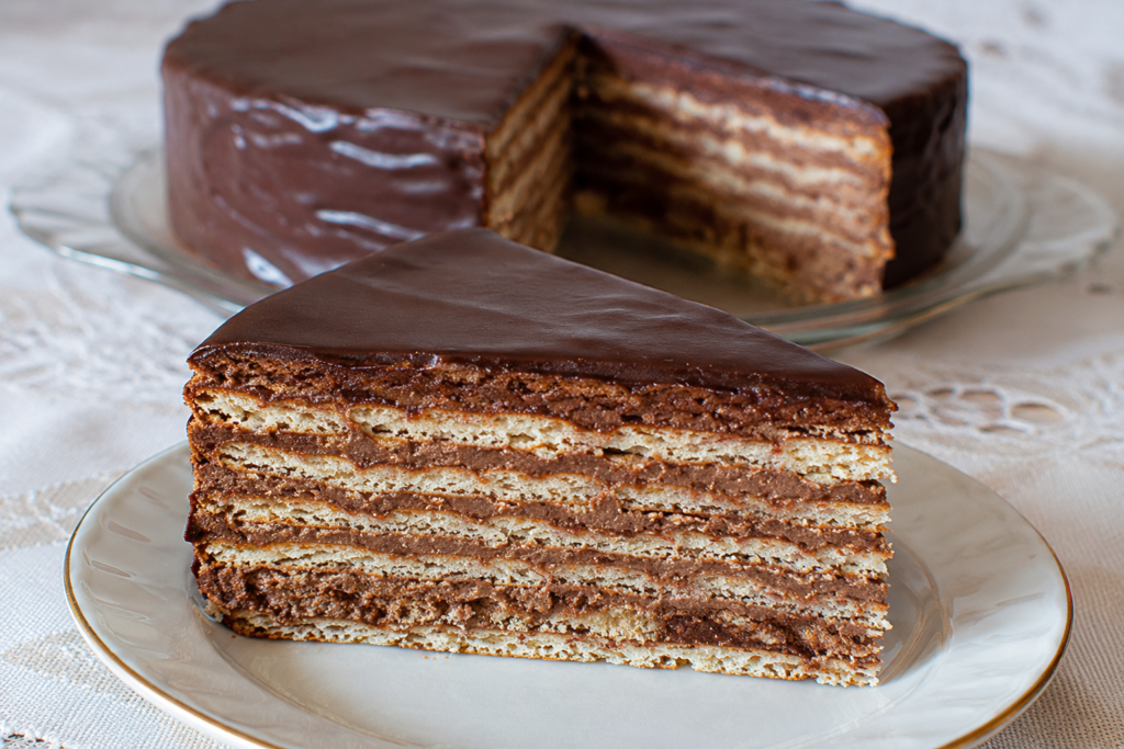 Torta sa Rozen korama i čokoladnim pudingom