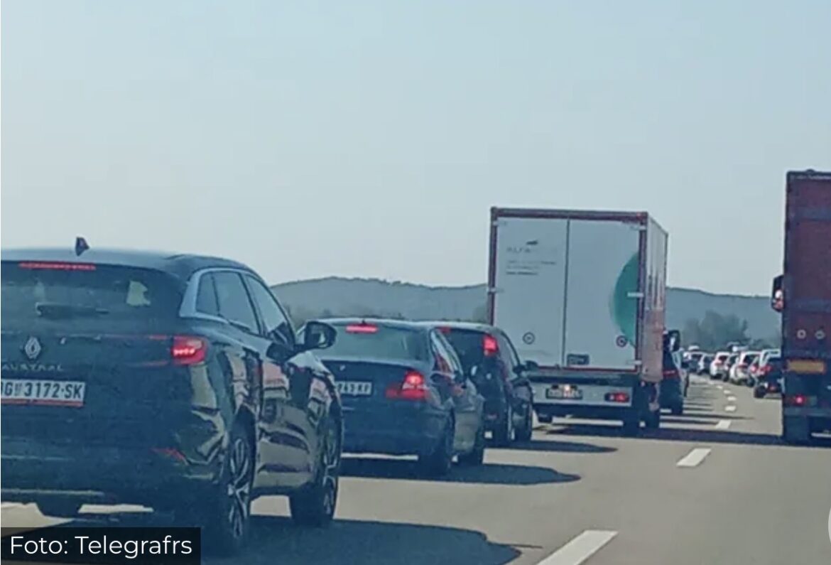 Da li je i nedeljom kolaps u Beogradu? Dobro pogledajte snimak: Ova deonica je katastrofalna