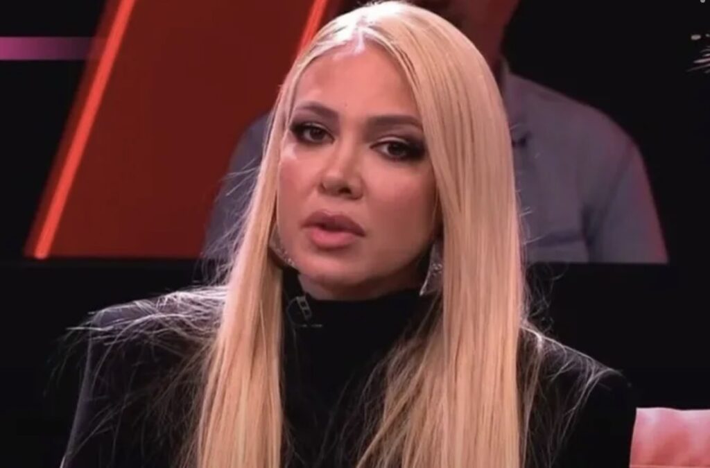 „Varao me dok sam bila trudna!“ Pevačica šokirala tvrdnjom da&hellip;