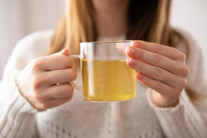 Napitak koji pomaže kod promuklosti: Prirodni kućni recept za umirenje&hellip;