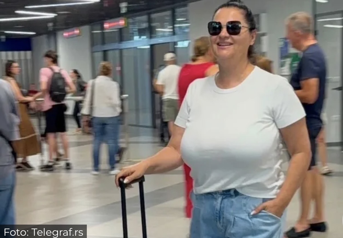 Pevačica ima najveće prirodne grudi na estradi, želi da ih&hellip;
