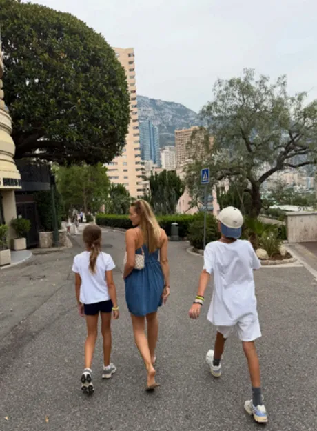 Dok je Nole u Londonu, Jelena sa decom uživa u&hellip;