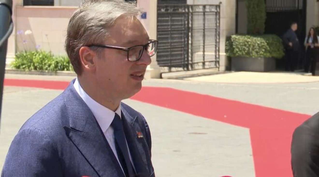 „TADA IM NISU SMETALI, TADA SU BILI DIVNI MOMCI“ Vučić&hellip;