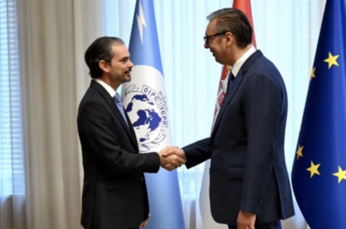 „PONOSAN NA REZULTATE!“ Vučić se sastao s generalnim sekretarom Interpola Valdesijem Urkizom