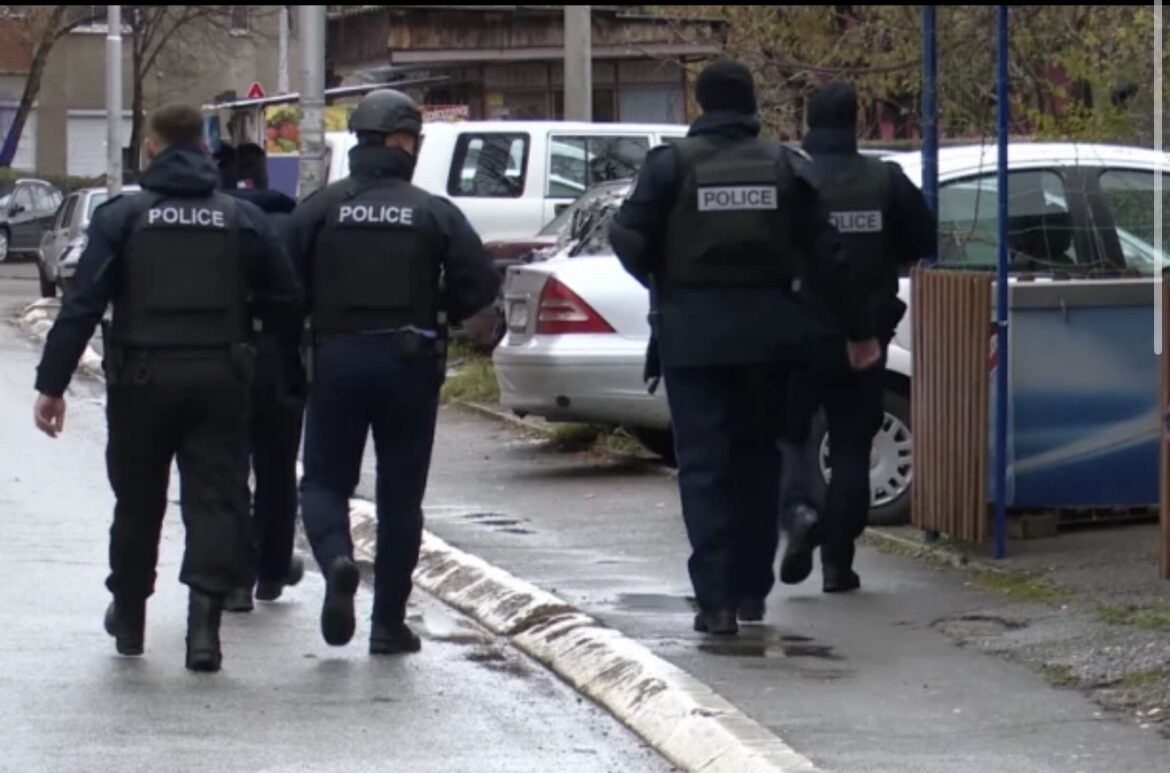 PUCNJAVA U DEČANIMA, IMA MRTVIH! Policiju šokirala porodična tragedija, niko ne može da veruje da se ovo dogodilo