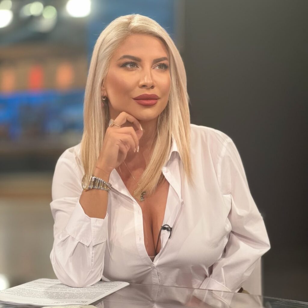Dea Đurđević izlazi iz porodilišta: Suprug stigao po nju i&hellip;