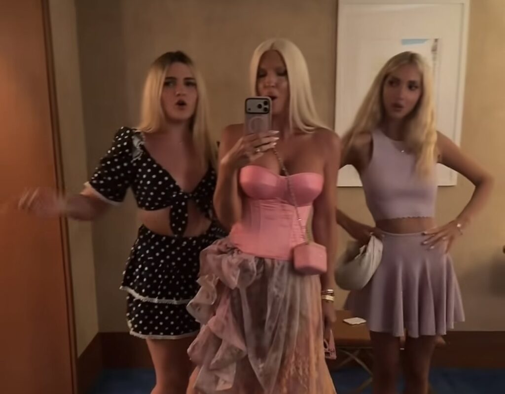 Poruka mlađe ćerke je noćas rasplakala Karleušu: Ovo je dočekalo&hellip;