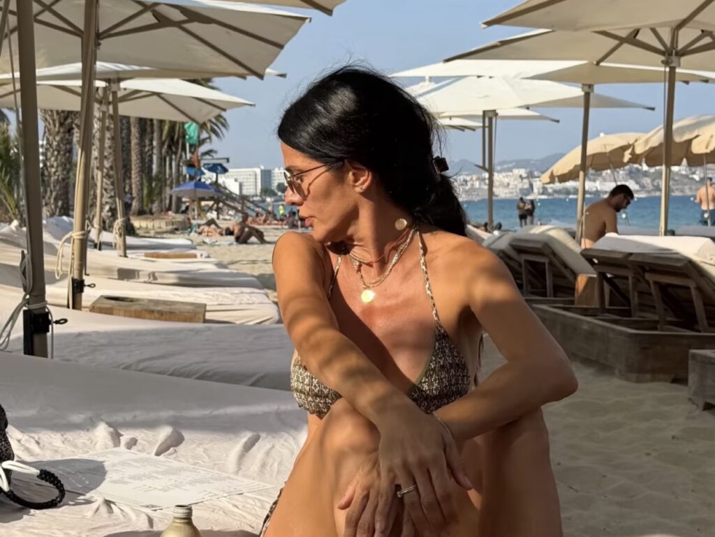 Skinula se voditeljka! U bikiniju izgleda brutalno, a onda otkrila&hellip;