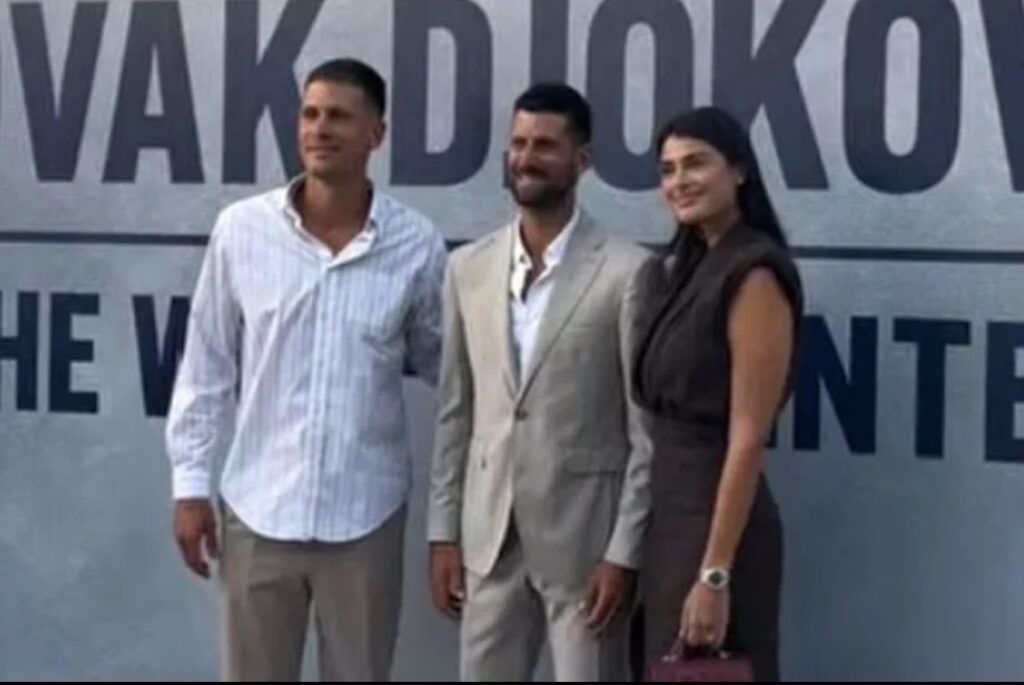 Nedovićeva žena i manekenka napravile haos na Đokovićevoj promociji: Jedna&hellip;
