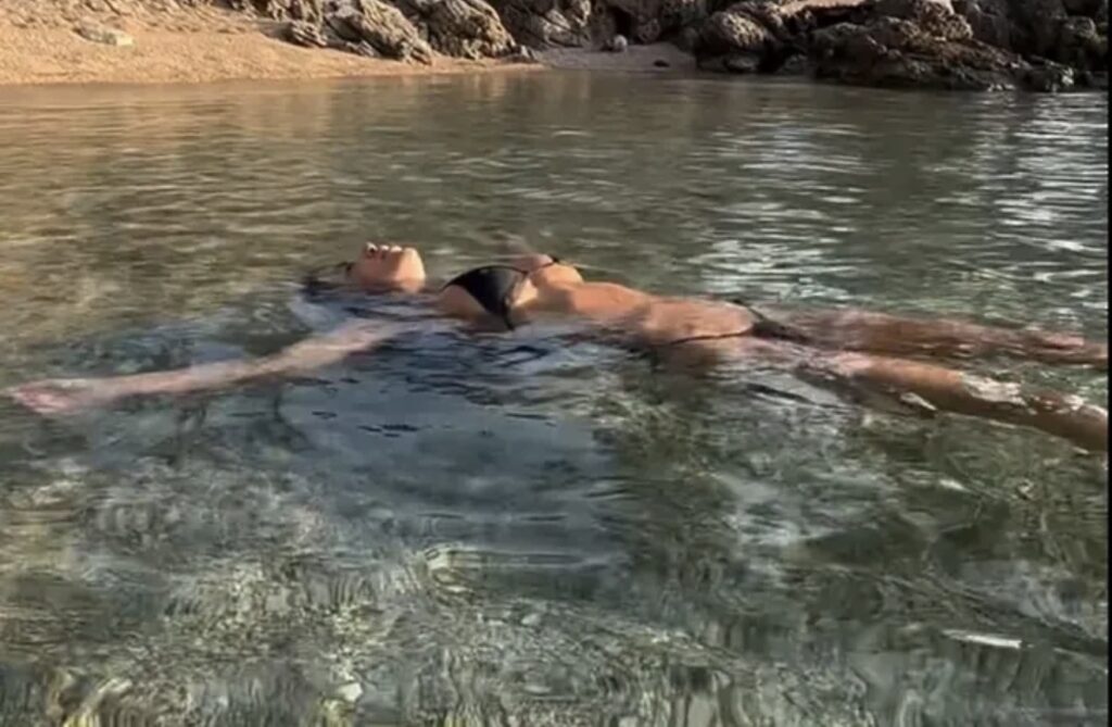 Stanija puni baterije u Istri i mami uzdahe u tanga&hellip;