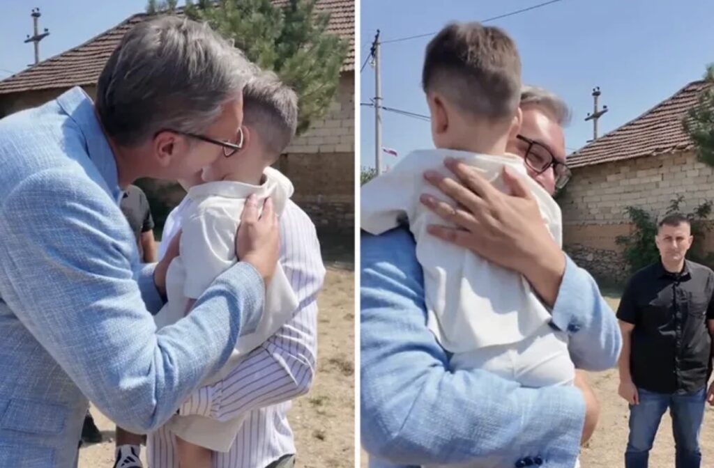 Vučića u selu kod Bujanovca dočekao dečak sa Kosova kojeg&hellip;
