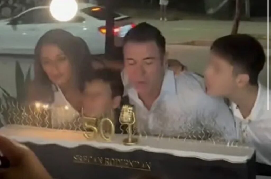 Pevač na spektakularan način proslavio jubilarni, svi su u šoku&hellip;