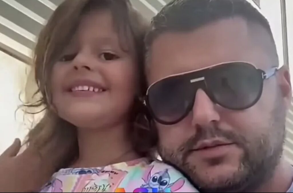 Asmin posle 3 godine video ćerku, on objavio snimak koji&hellip;