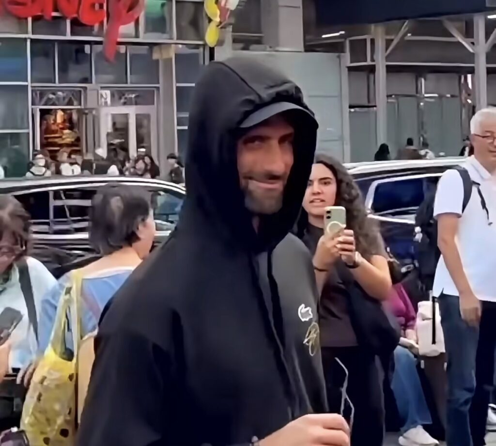 Novak Đoković izašao na ulice Njujorka, jedna slika se posebno&hellip;