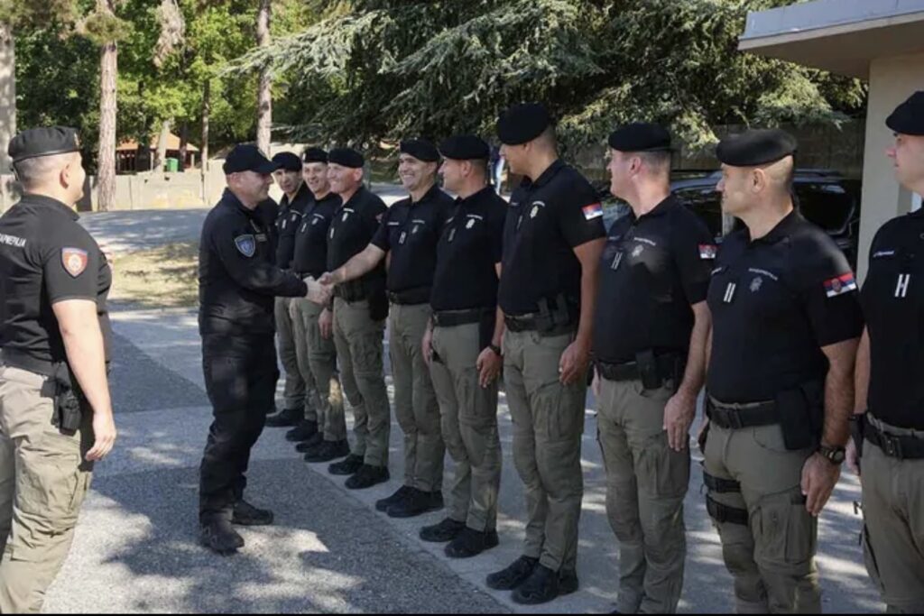DIREKTOR POLICIJE U ŽANDARMERIJI: Vasiljević obišao gradilište nove Komande i&hellip;