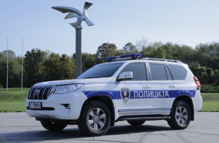 TEŠKA NESREĆA NA AUTO-PUTU, IMA POVREĐENIH Kamion sleteo s puta,&hellip;