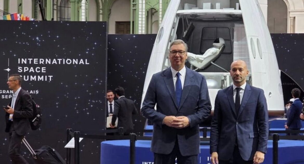 „OVAJ SAMIT JE VAŽAN ZA SRBIJU JER ŽELIMO DA UČIMO OD NAJBOLJIH“ Poruka predsednika Vučića sa samita o svemiru iz Pariza (FOTO)
